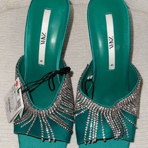 ZARA GREEN SPARKLY RHINESTONES FRINGES HEEL SANDALS. Size 41 Fits like a US10